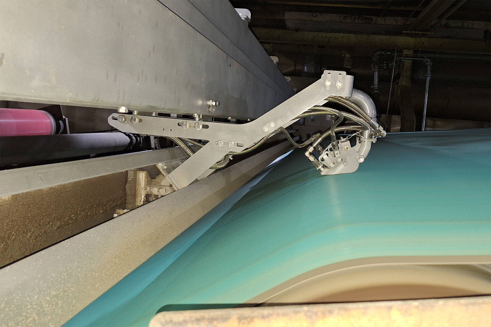 FabriCare: Ultra-high-pressure cleaning systems for paper machines FabriCare: Ultra-high-pressure cleaning systems for paper machines